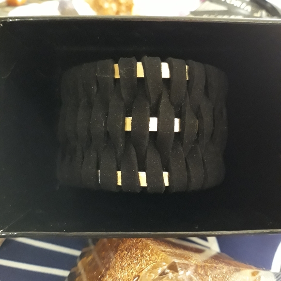 Victoria Secret Cuff - Picture 3 of 6